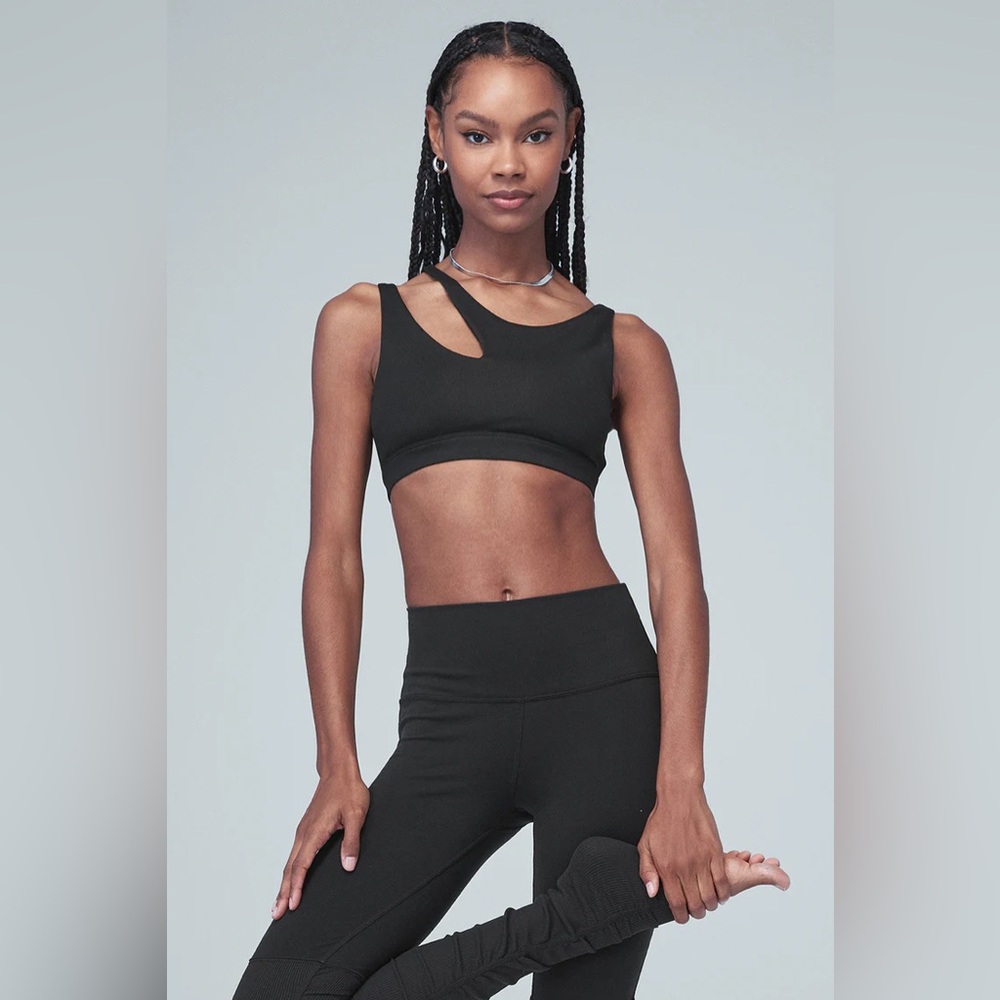 ALO Yoga Black Sports Bra with Racerback Design
